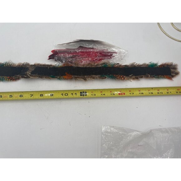 Mixed Craft Feathers For DIY Projects - Assorted Colors & Textures - Picture 5 of 6